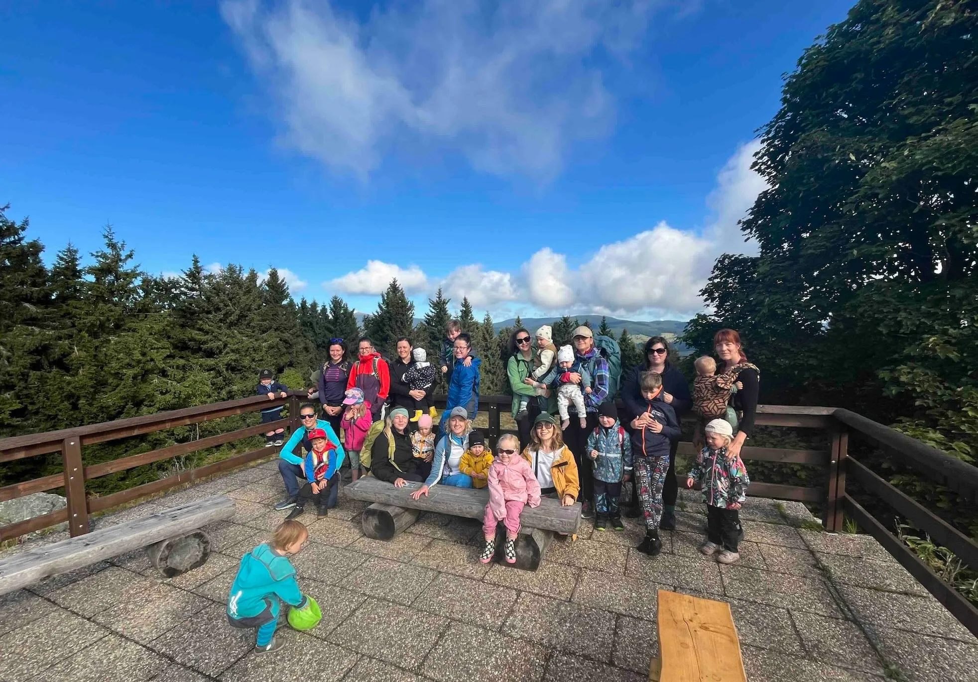 Přechod Krkonoš s dětmi v květnu